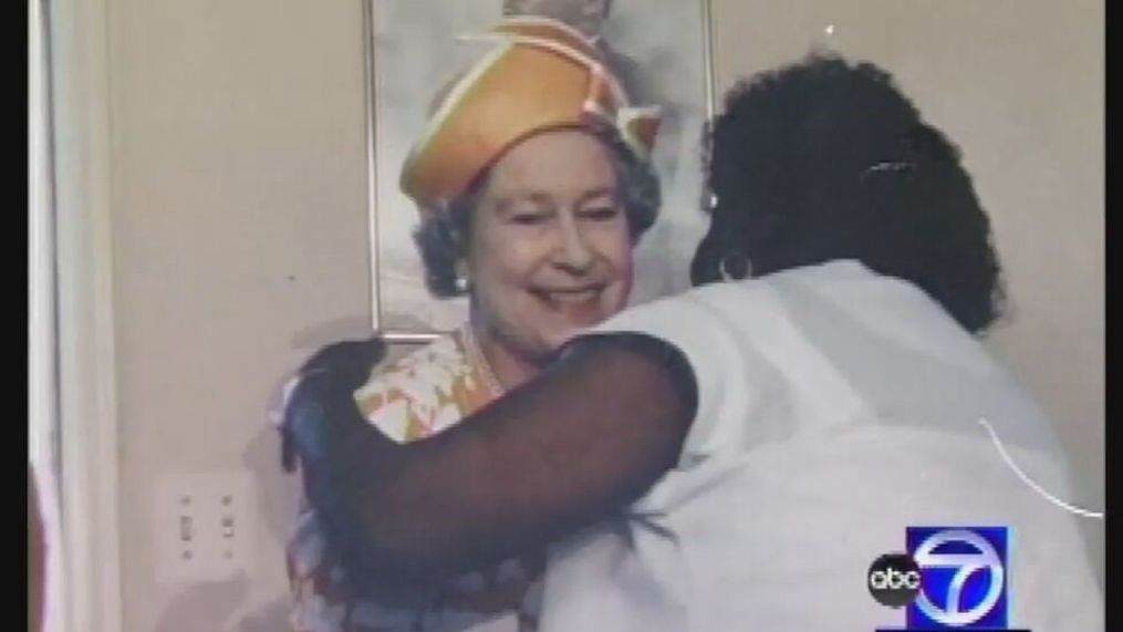 In 1991 Queen Elizabeth II dared to visit a high crime area in DC.{ }And got a hug. (7News)
